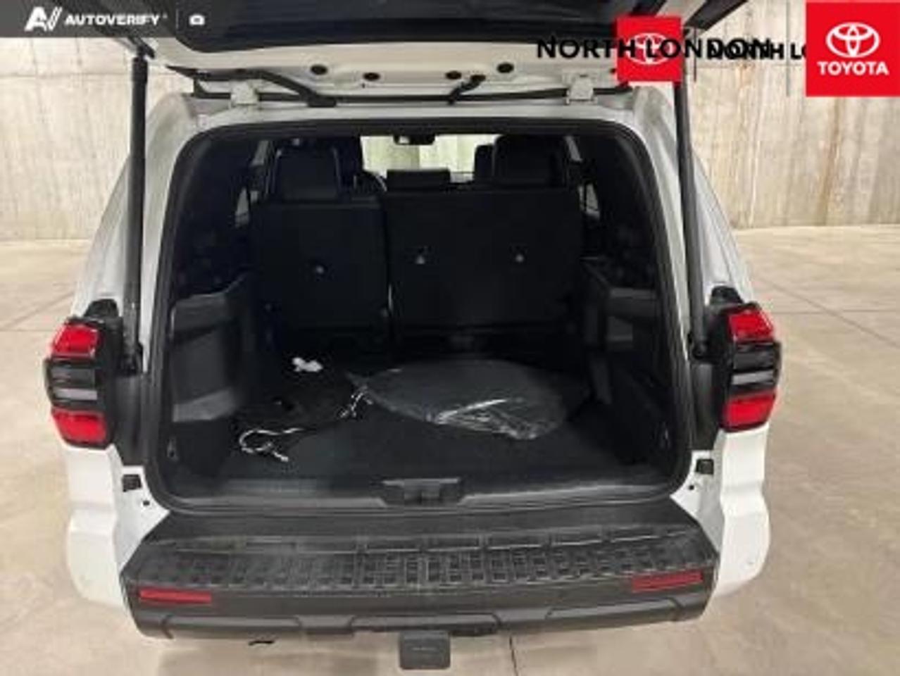 2025 Toyota 4Runner Base 4dr 4x4 Photo