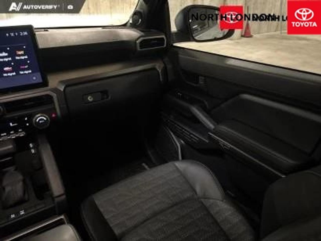 2025 Toyota 4Runner Base 4dr 4x4 Photo