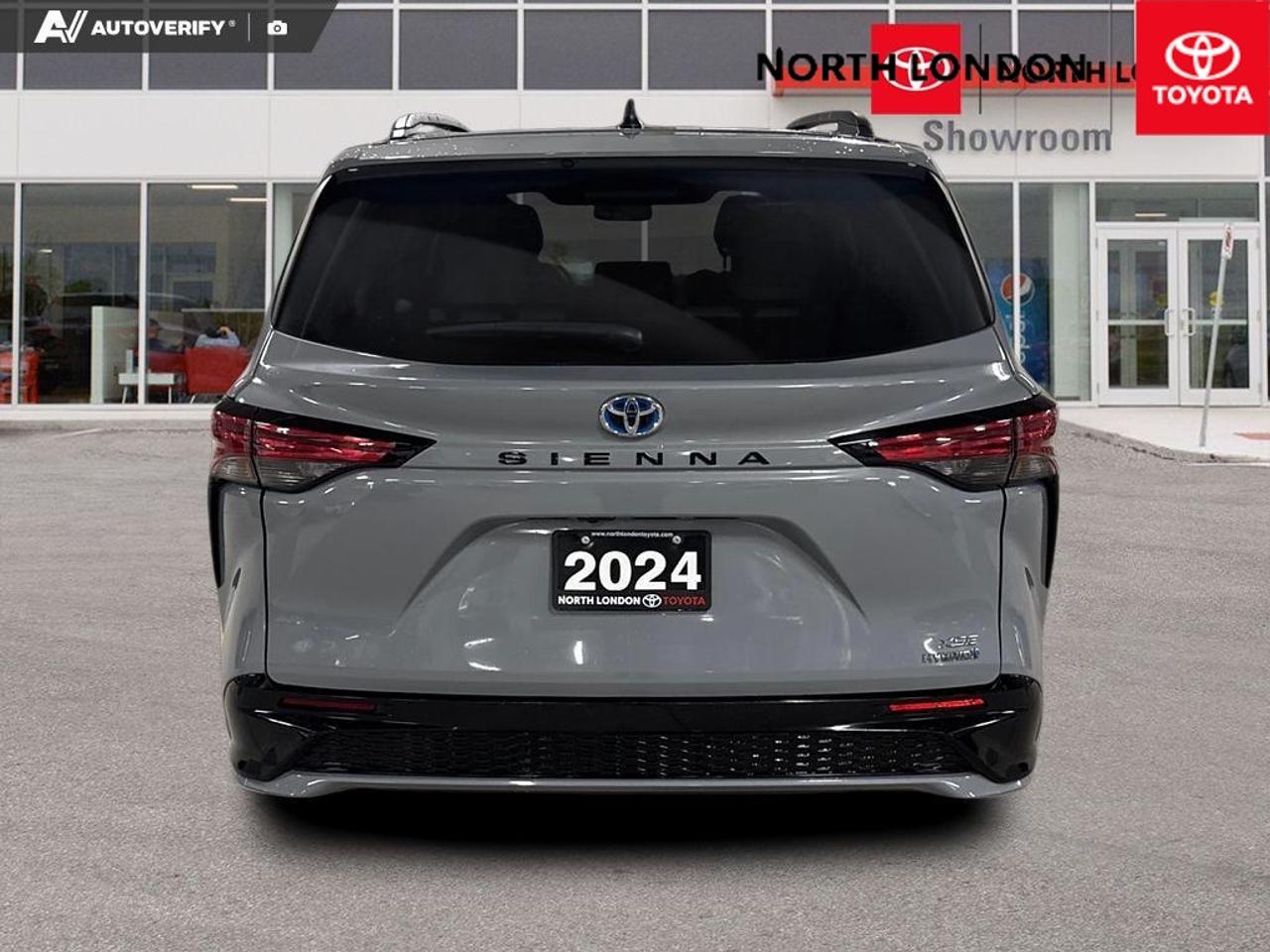 2024 Toyota Sienna  Photo
