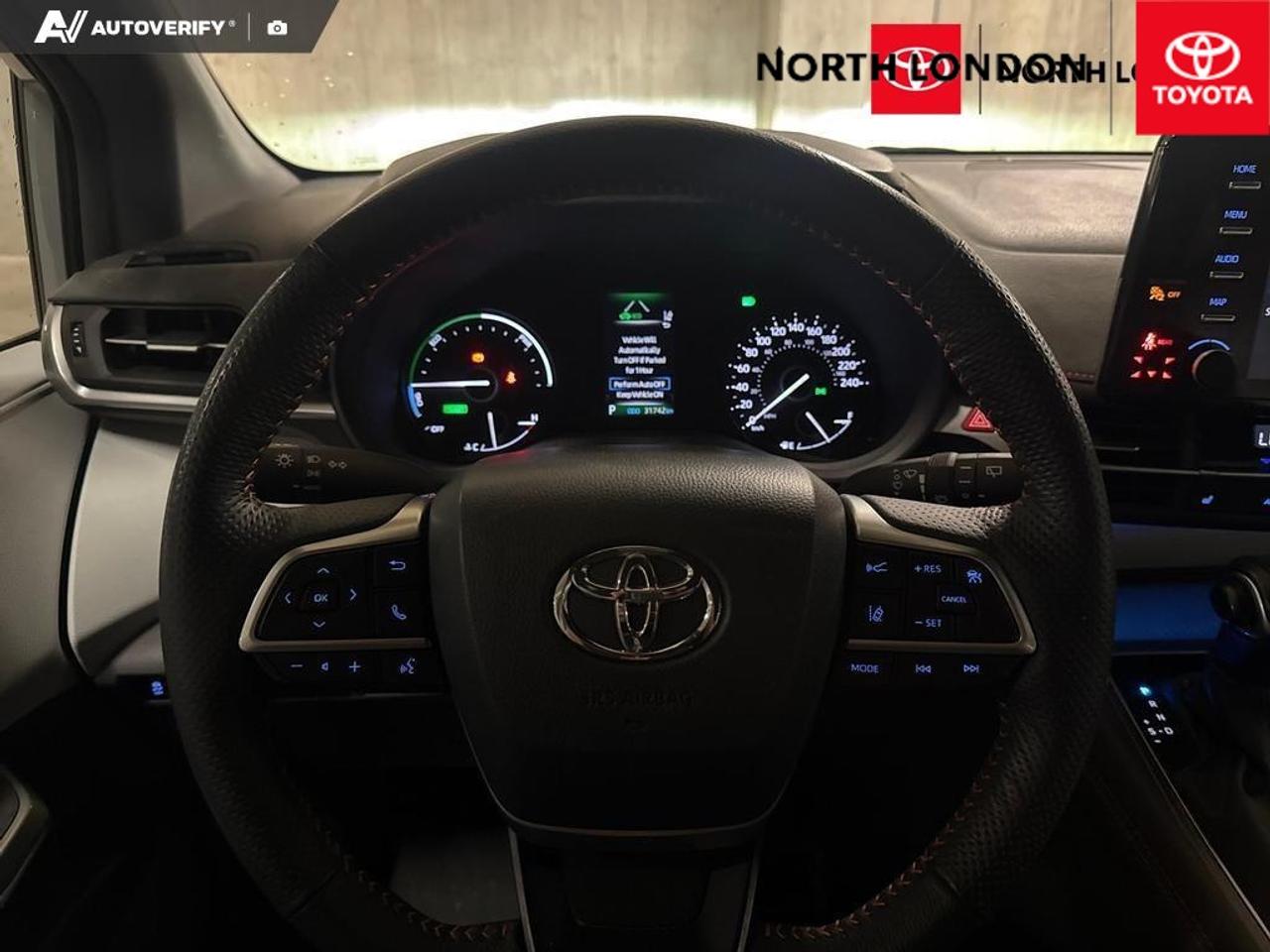 2024 Toyota Sienna  Photo