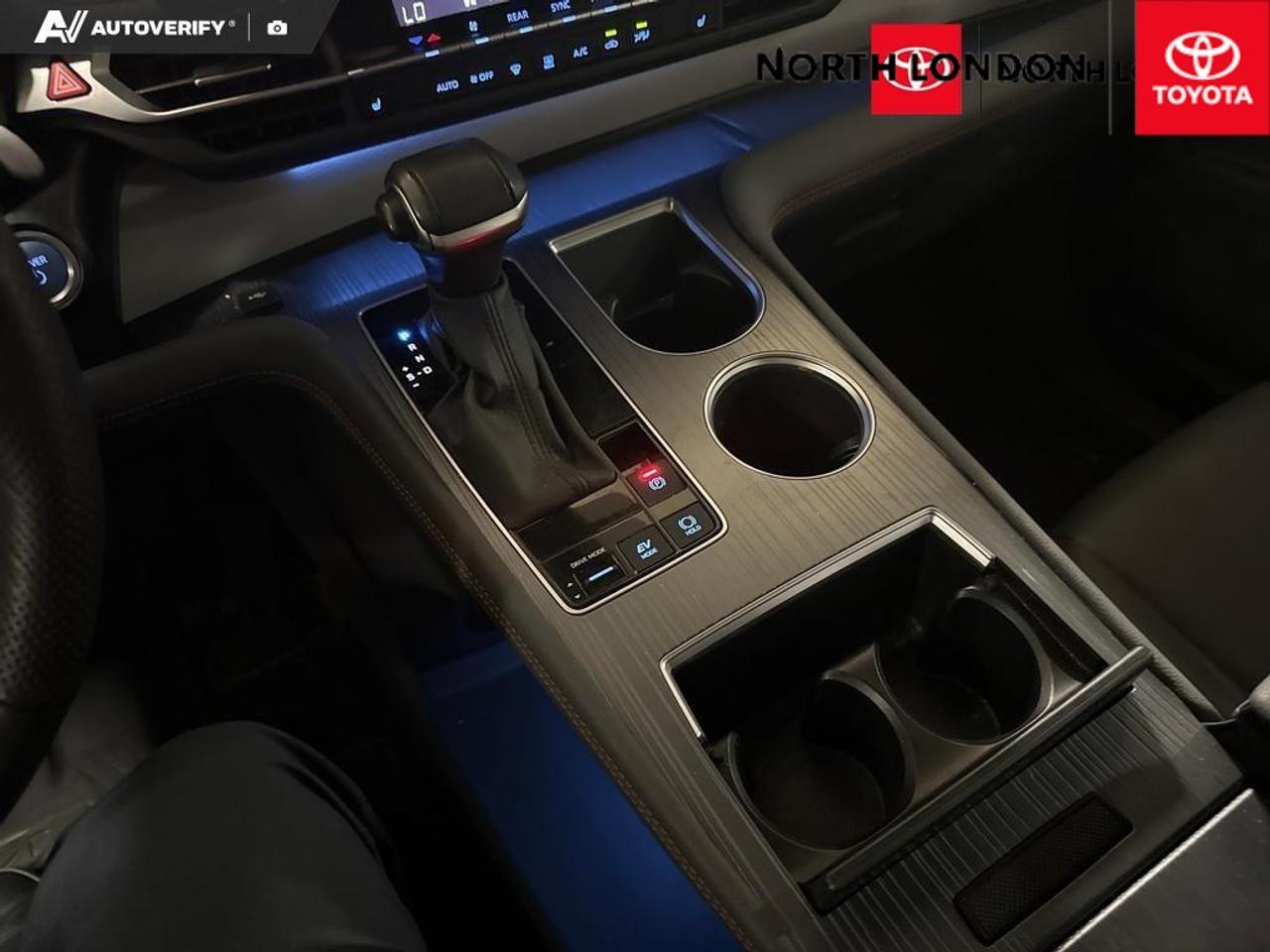 2024 Toyota Sienna  Photo