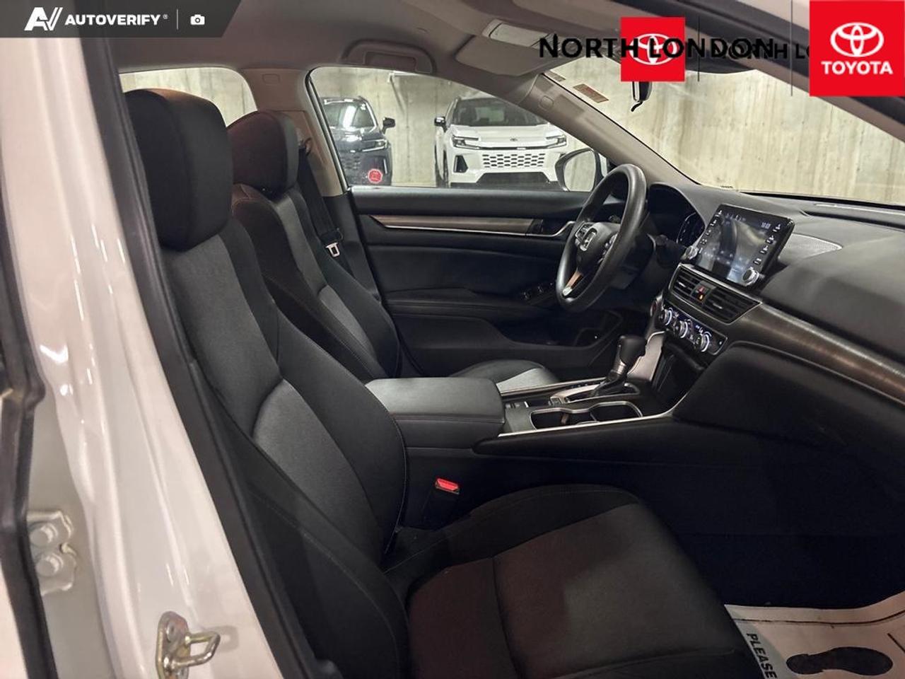 2018 Honda Accord LX (CVT) 4dr Sedan Photo