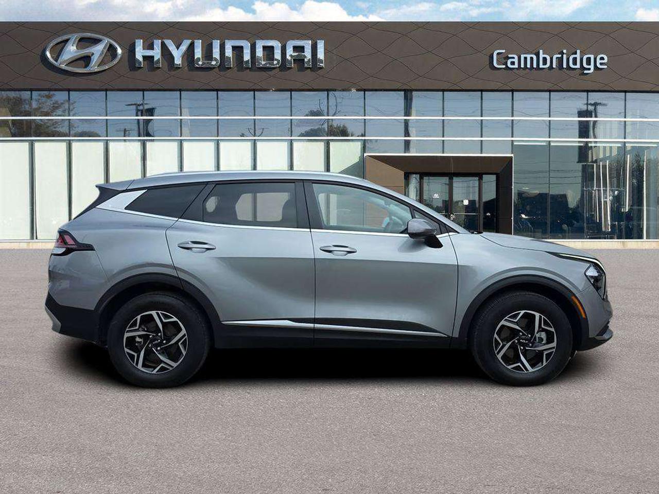 2025 Kia Sportage LX AWD   NO ACCIDENTS 1 OWNER CARPLAY HEATSEATS Photo