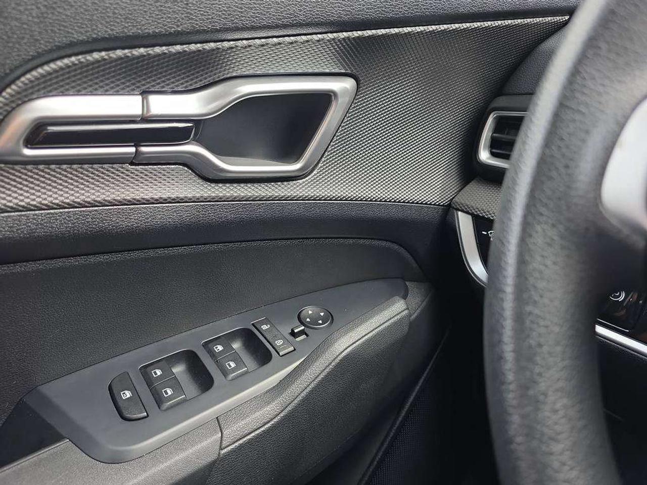 2025 Kia Sportage LX AWD   NO ACCIDENTS 1 OWNER CARPLAY HEATSEATS Photo