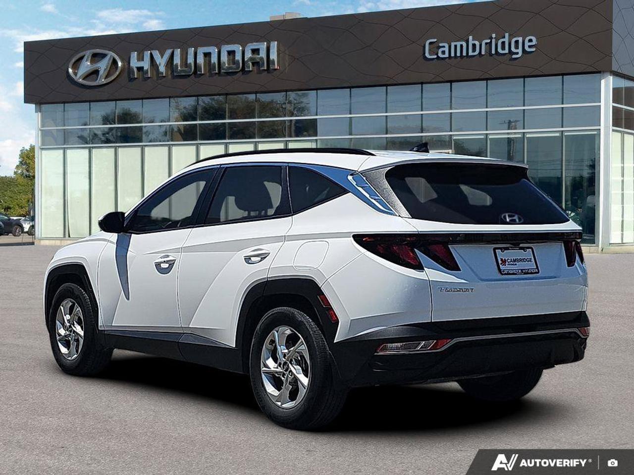 2022 Hyundai Tucson Preferred   NO ACCIDENTS   CARPLAY   7.1L/100KM Photo