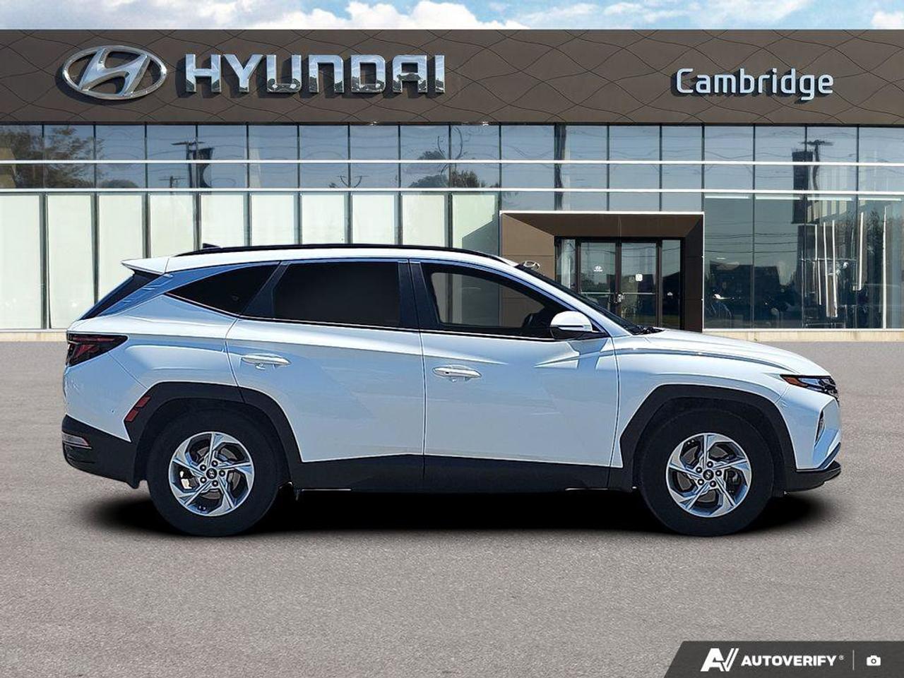 2022 Hyundai Tucson Preferred   NO ACCIDENTS   CARPLAY   7.1L/100KM Photo