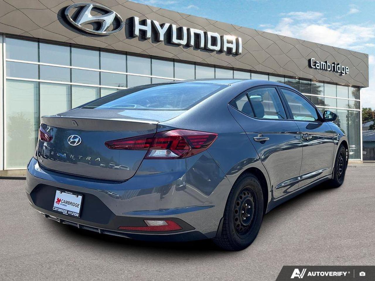2020 Hyundai Elantra Essential   NO ACCIDENTS   ONE OWNER   5.6L/100KM Photo