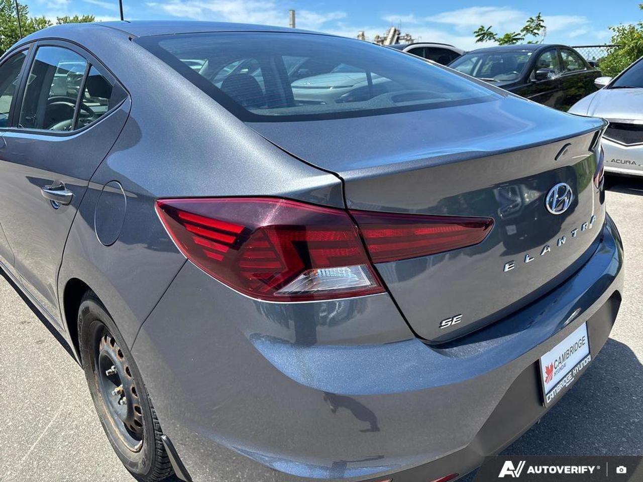2020 Hyundai Elantra Essential   NO ACCIDENTS   ONE OWNER   5.6L/100KM Photo