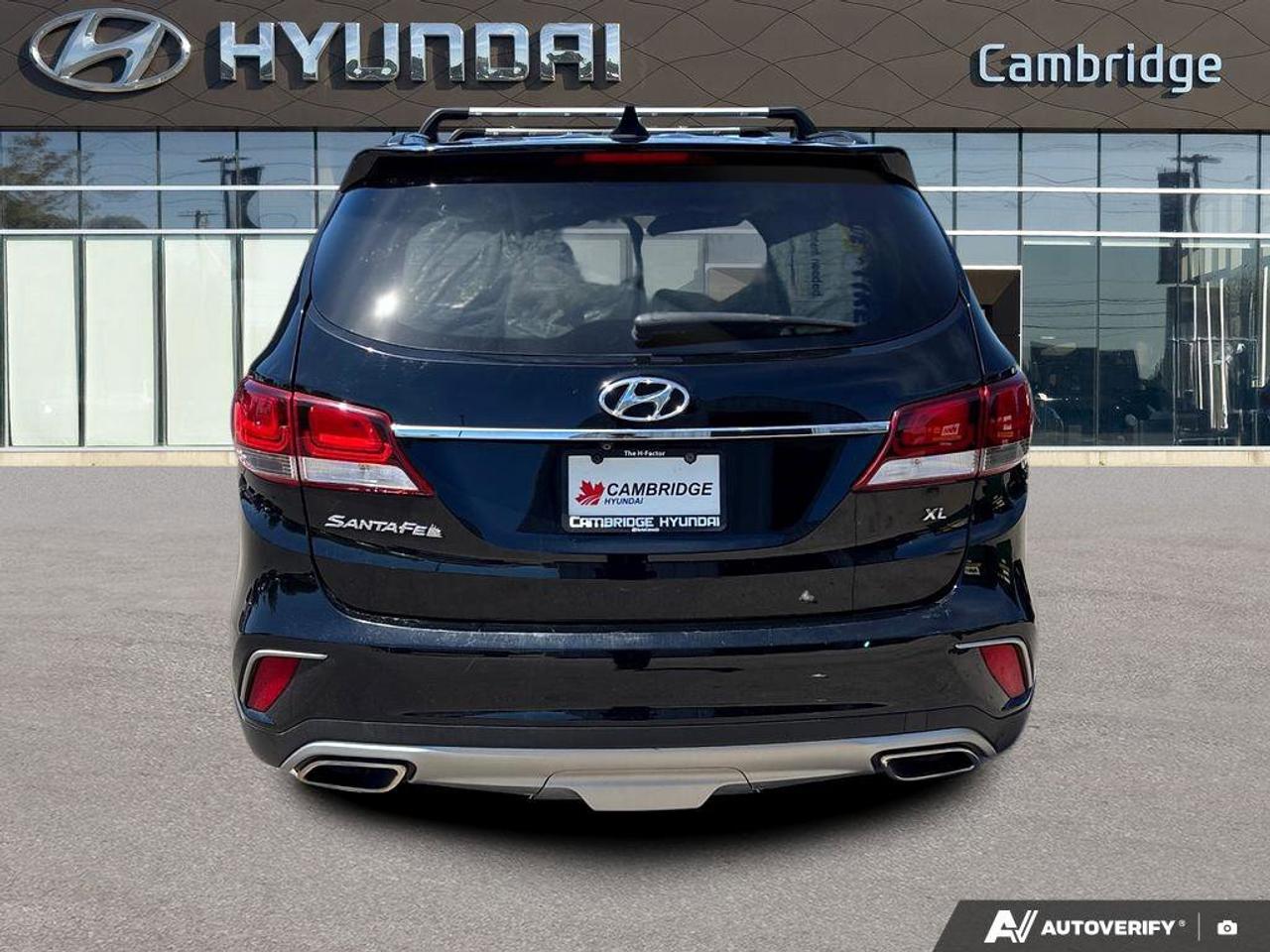 2018 Hyundai Santa Fe XL NO ACCIDENTS   ONE OWNER   HEATED SEATS Photo