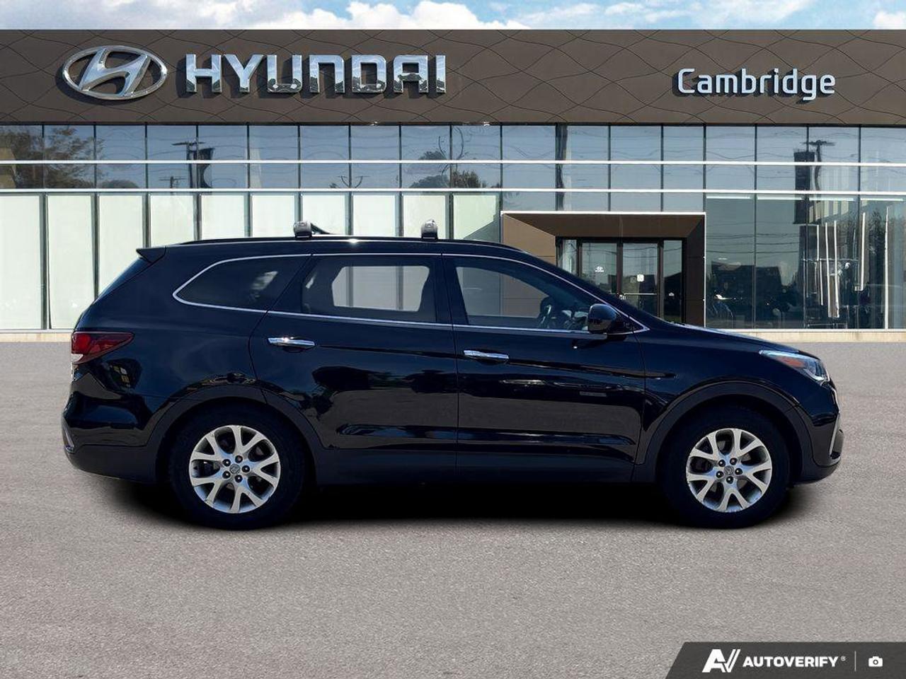 2018 Hyundai Santa Fe XL NO ACCIDENTS   ONE OWNER   HEATED SEATS Photo