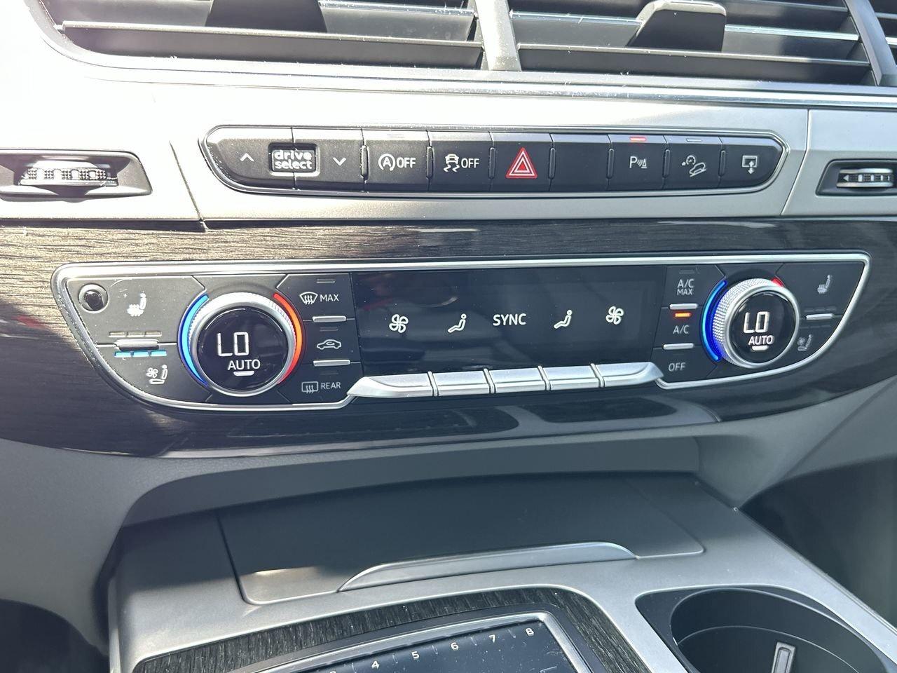 2017 Audi Q7 3.0T Technik quattro 8sp Tiptronic   Clean Acciden Photo