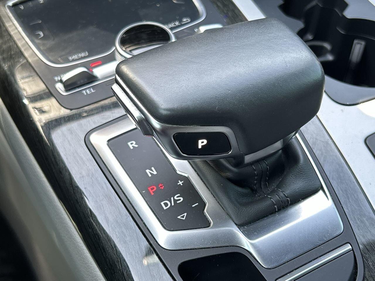 2017 Audi Q7 3.0T Technik quattro 8sp Tiptronic   Clean Acciden Photo