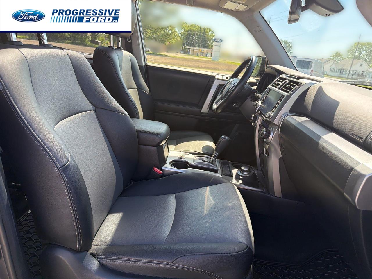 2023 Toyota 4Runner Base 4dr 4x4 Photo