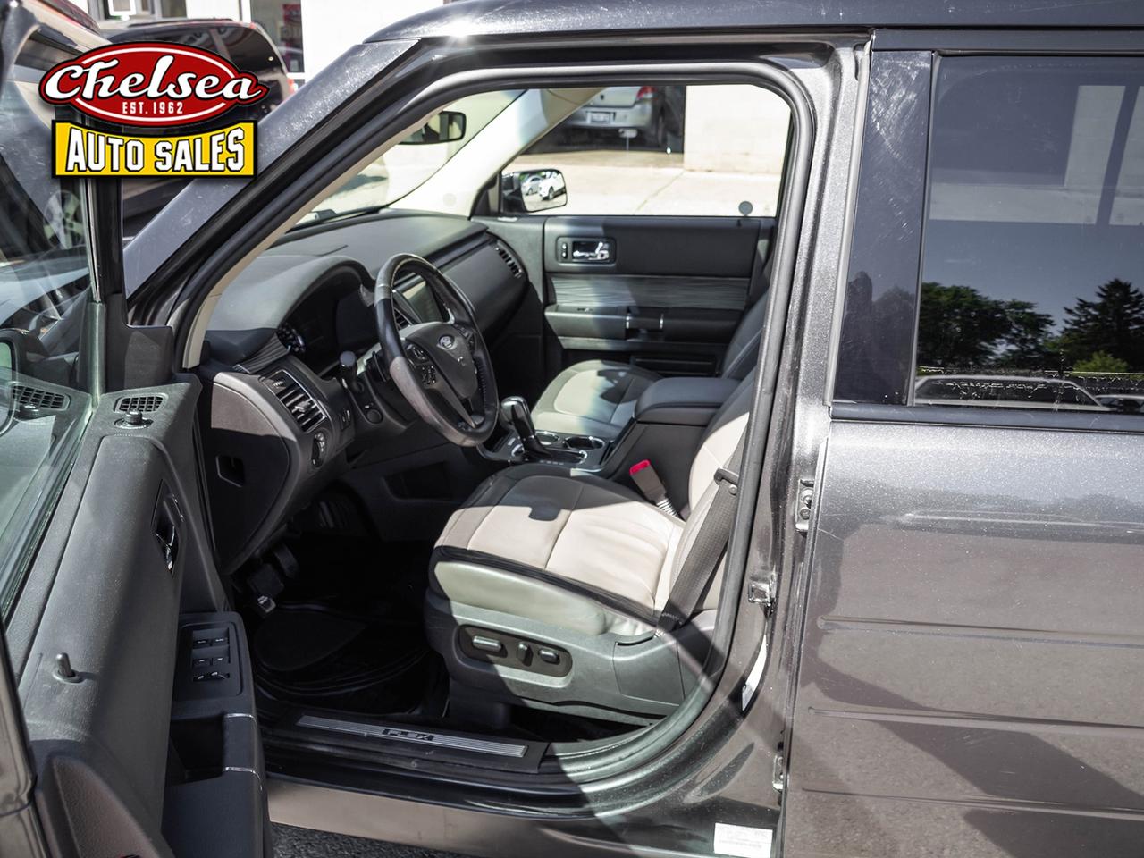 2017 Ford Flex Limited AWD w/EcoBoost Photo