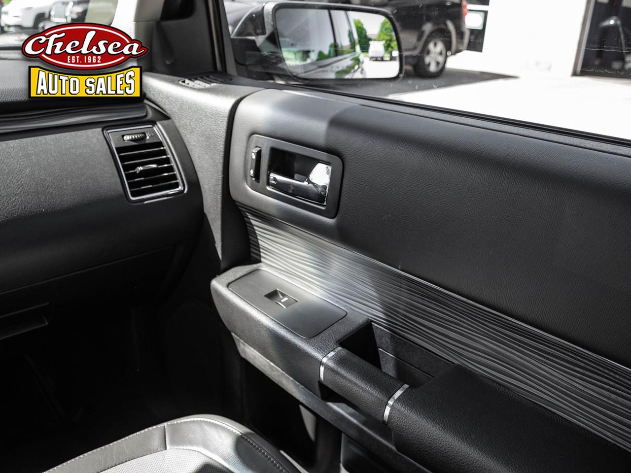 2017 Ford Flex Limited AWD w/EcoBoost Photo