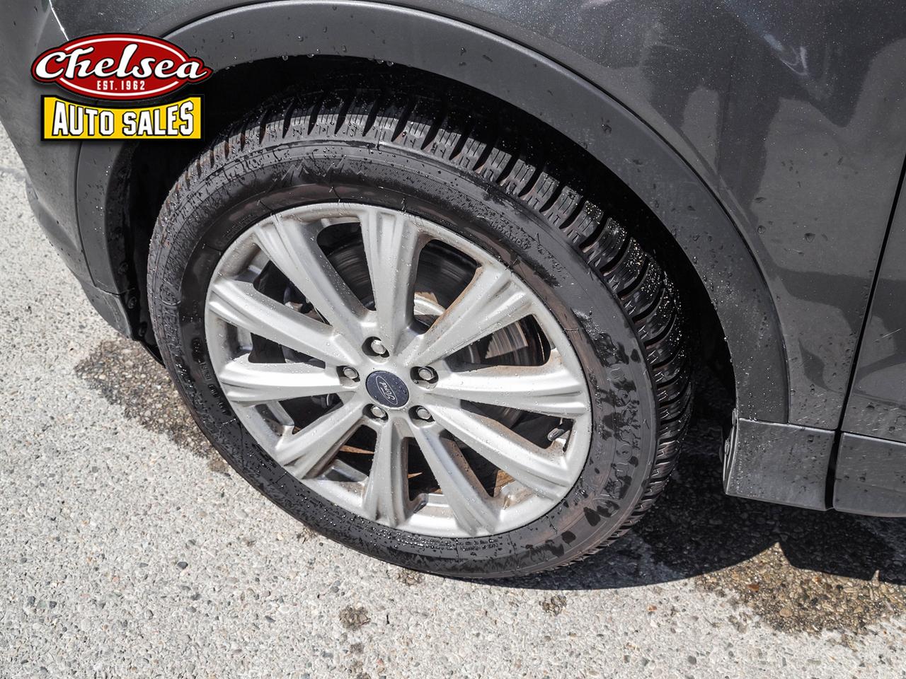 2017 Ford Escape Titanium 4WD Photo4