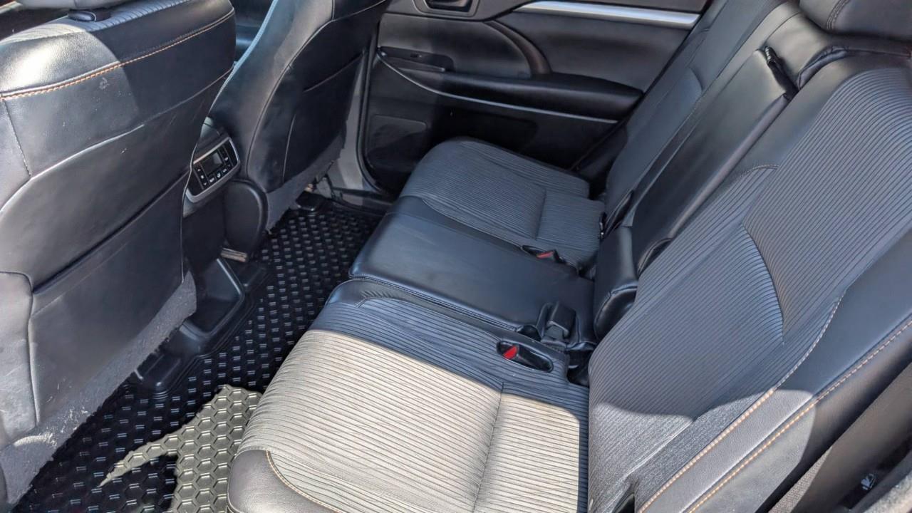 2016 Toyota Highlander LE 4dr All-wheel Drive Photo