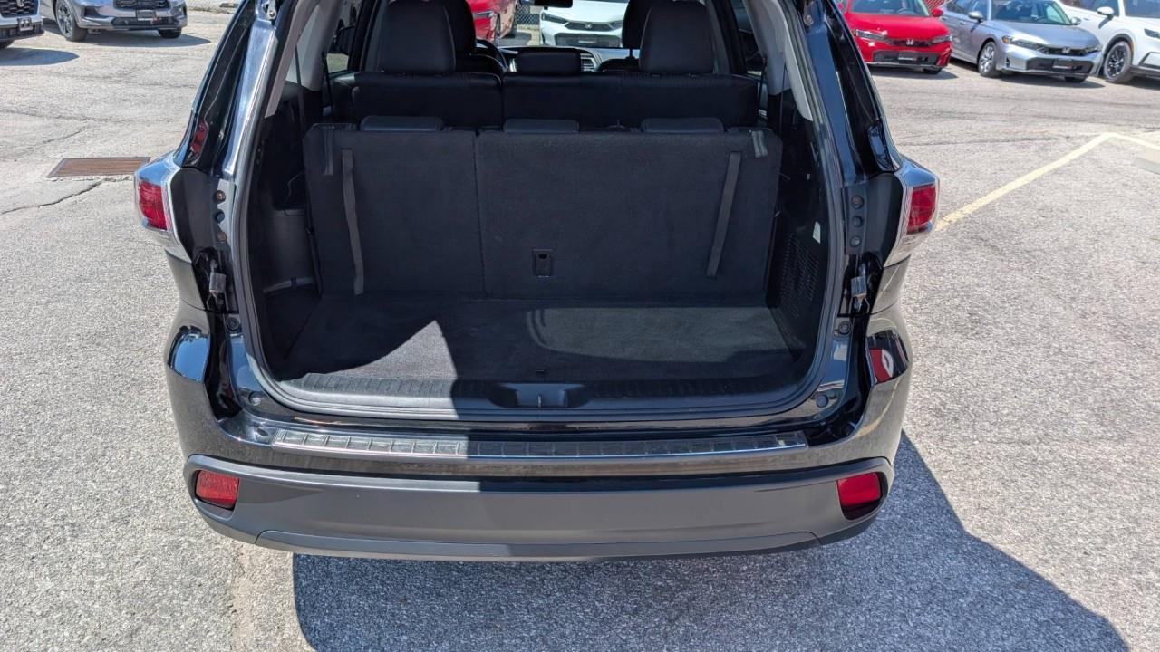 2016 Toyota Highlander LE 4dr All-wheel Drive Photo