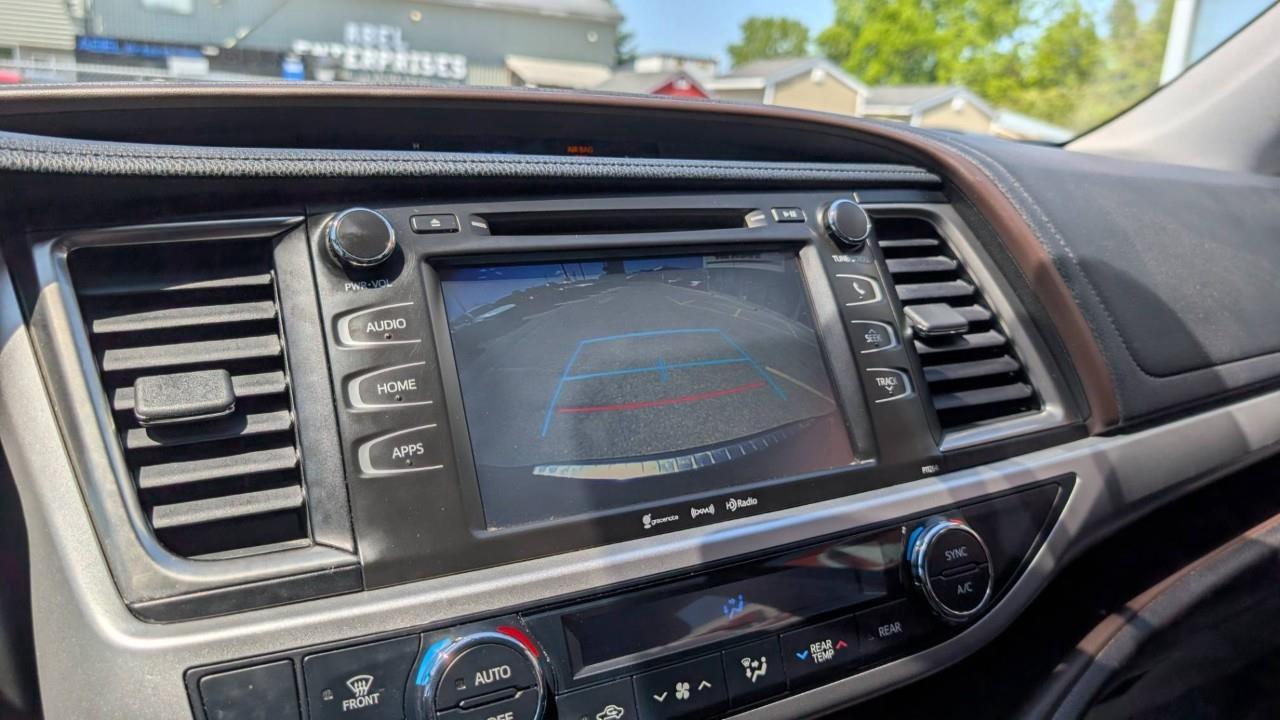 2016 Toyota Highlander LE 4dr All-wheel Drive Photo