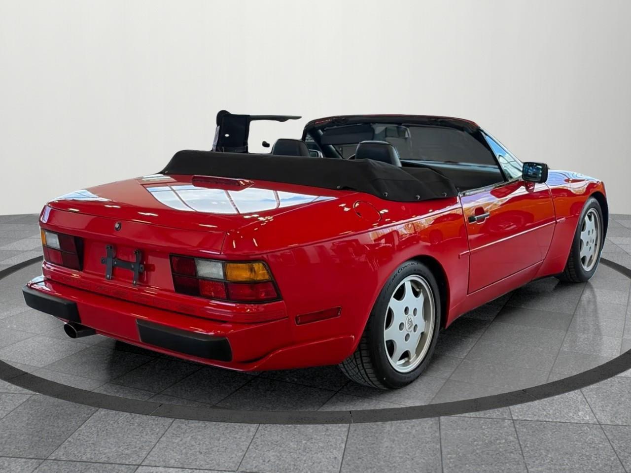 1989 Porsche 944  Photo