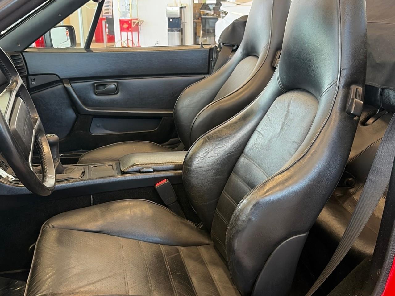 1989 Porsche 944  Photo