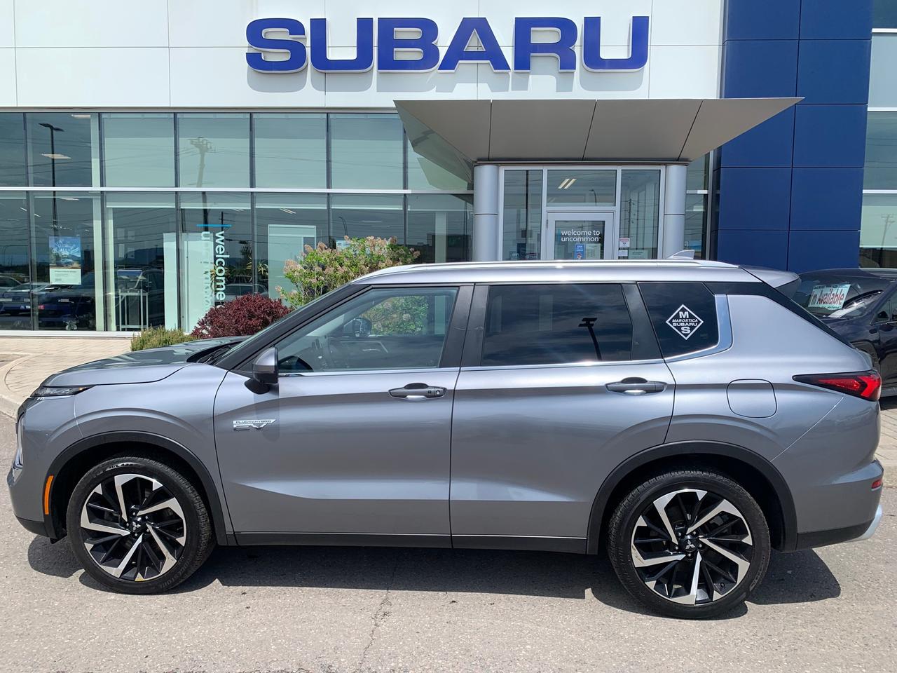 2024 Mitsubishi Outlander Plug-In Hybrid SEL 4dr S-AWC Photo