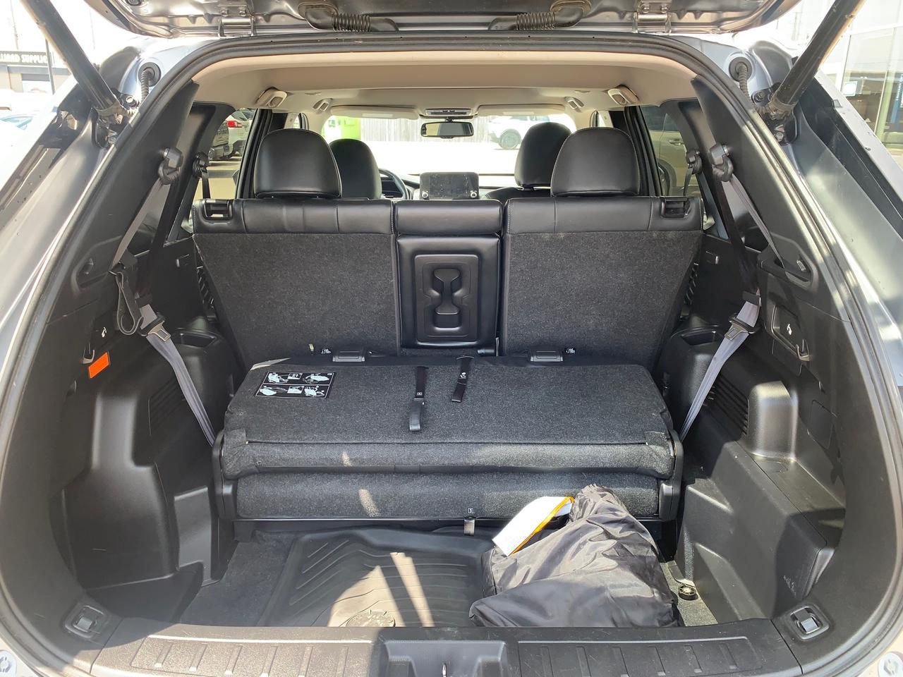 2024 Mitsubishi Outlander Plug-In Hybrid SEL 4dr S-AWC Photo