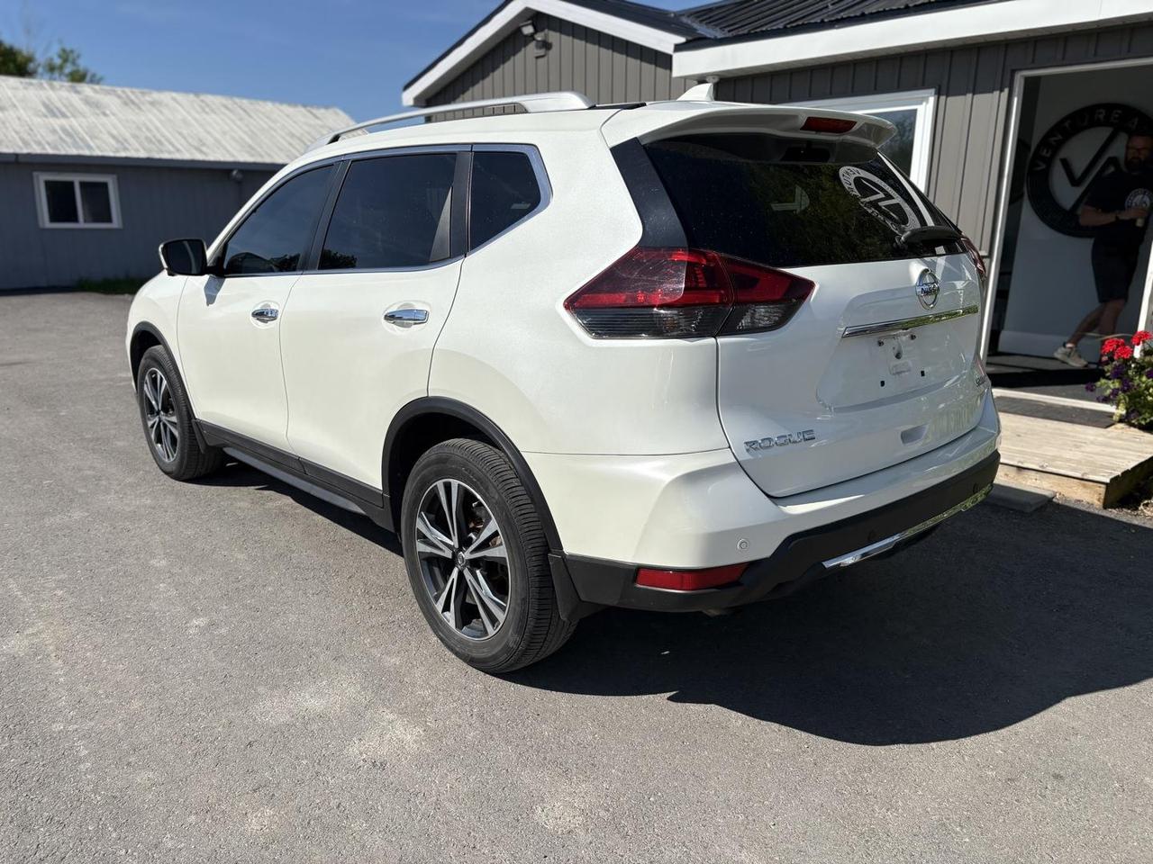 2020 Nissan Rogue  Photo