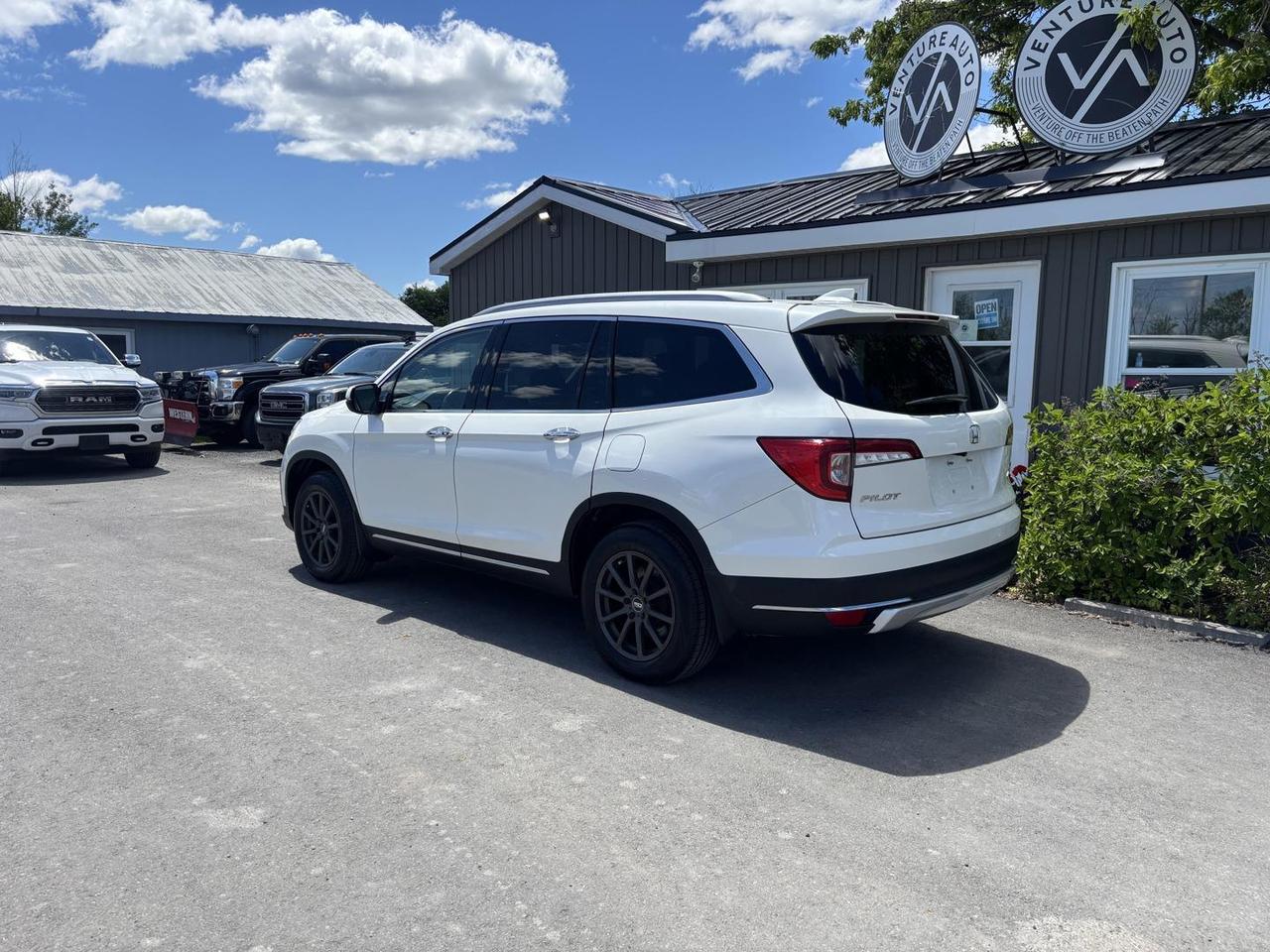 2019 Honda Pilot Touring 8P (A9) 4dr All-Wheel Drive Photo2