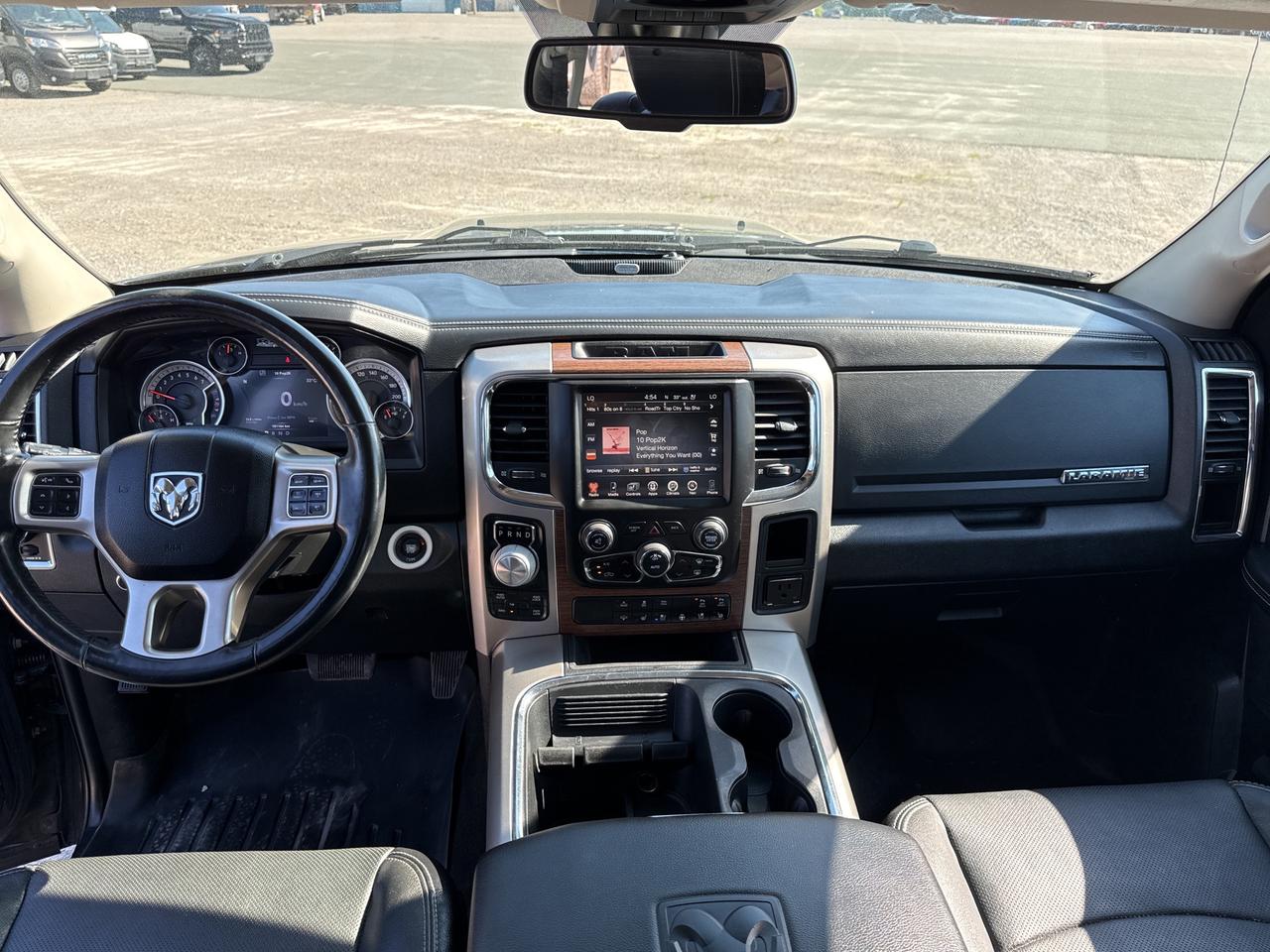 2017 RAM 1500 Laramie Photo3