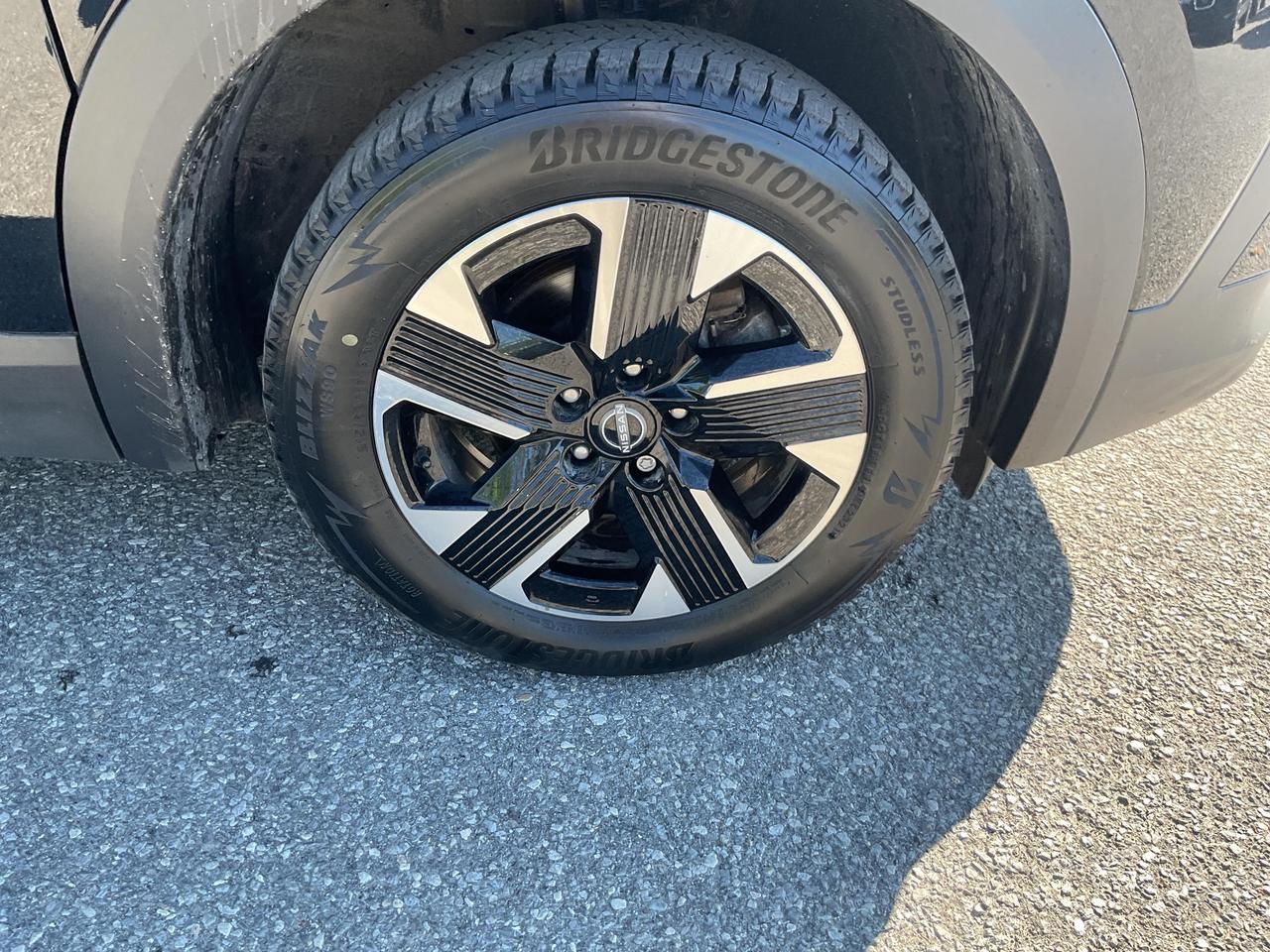 2025 Nissan Kicks SV 4dr All-Wheel Drive Photo