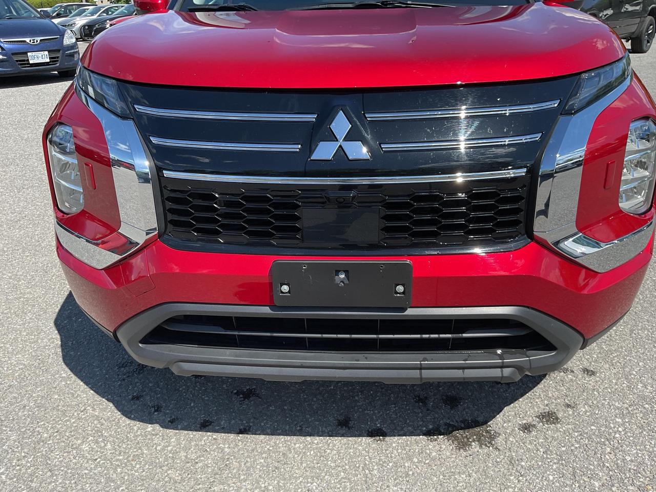 2025 Mitsubishi Outlander ES 4dr S-AWC Photo