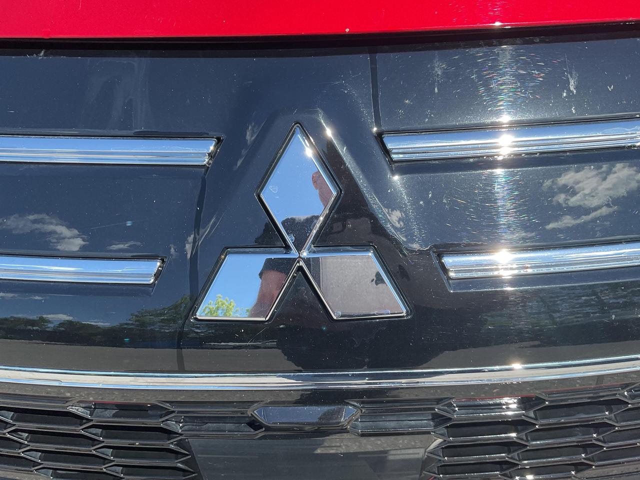 2025 Mitsubishi Outlander ES 4dr S-AWC Photo