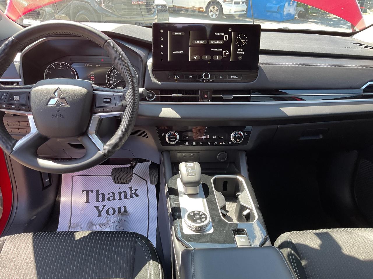 2025 Mitsubishi Outlander ES 4dr S-AWC Photo