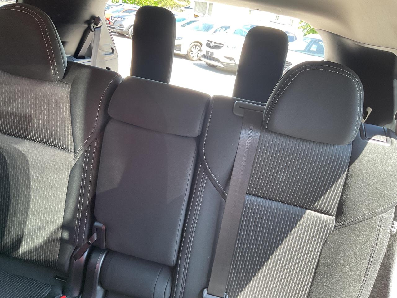 2025 Mitsubishi Outlander ES 4dr S-AWC Photo
