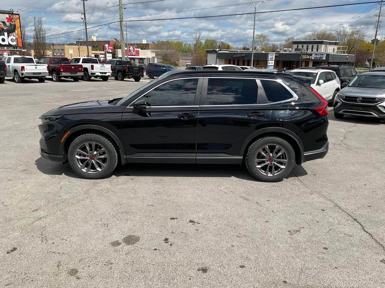 2023 Honda CR-V Hybrid Touring 4dr All-Wheel Drive Photo