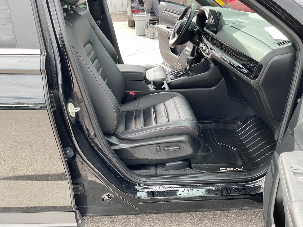2023 Honda CR-V Hybrid Touring 4dr All-Wheel Drive Photo