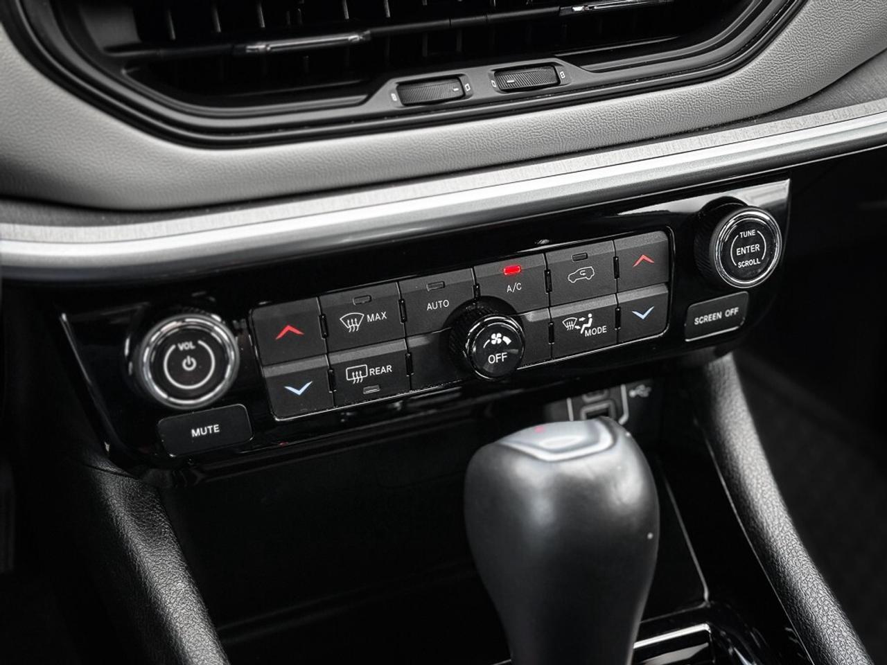 2024 Jeep Compass Limited   HEATED SEATS   REMOTE START   BLINDSPOT Photo