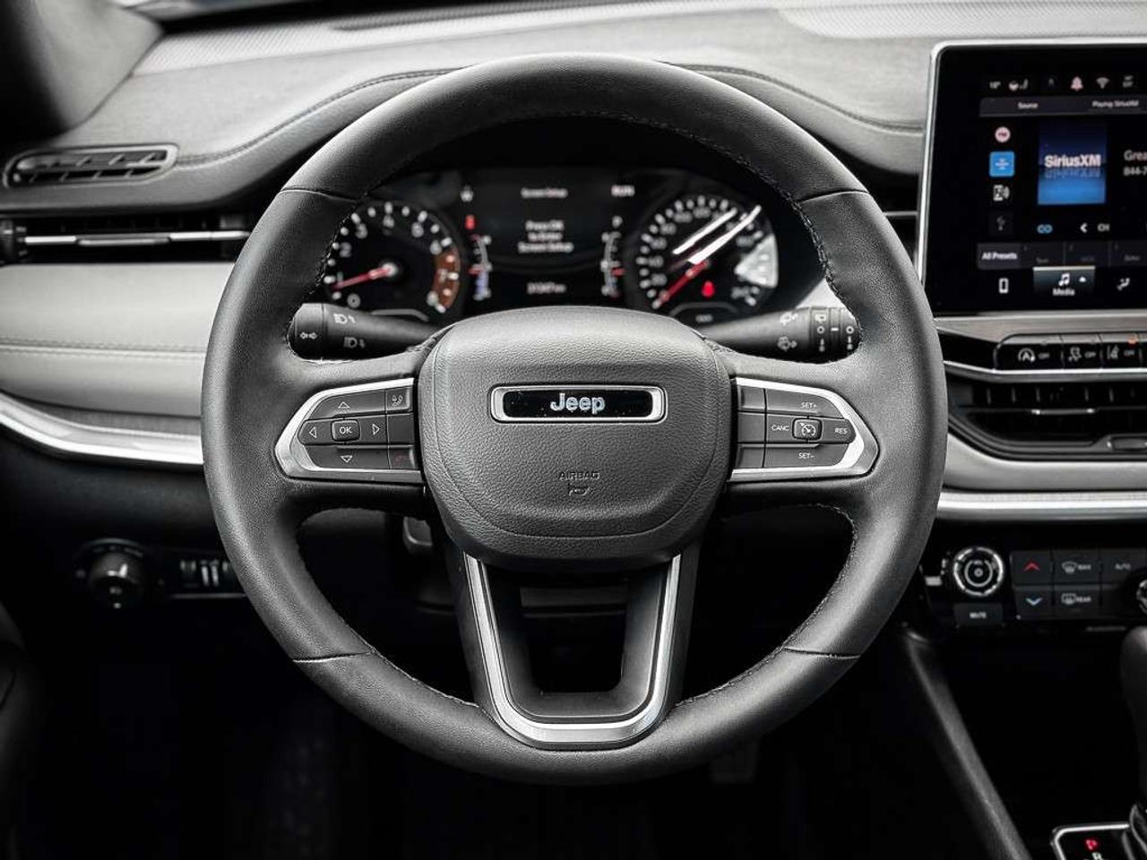 2024 Jeep Compass Limited   HEATED SEATS   REMOTE START   BLINDSPOT   LANE KEEP Photo