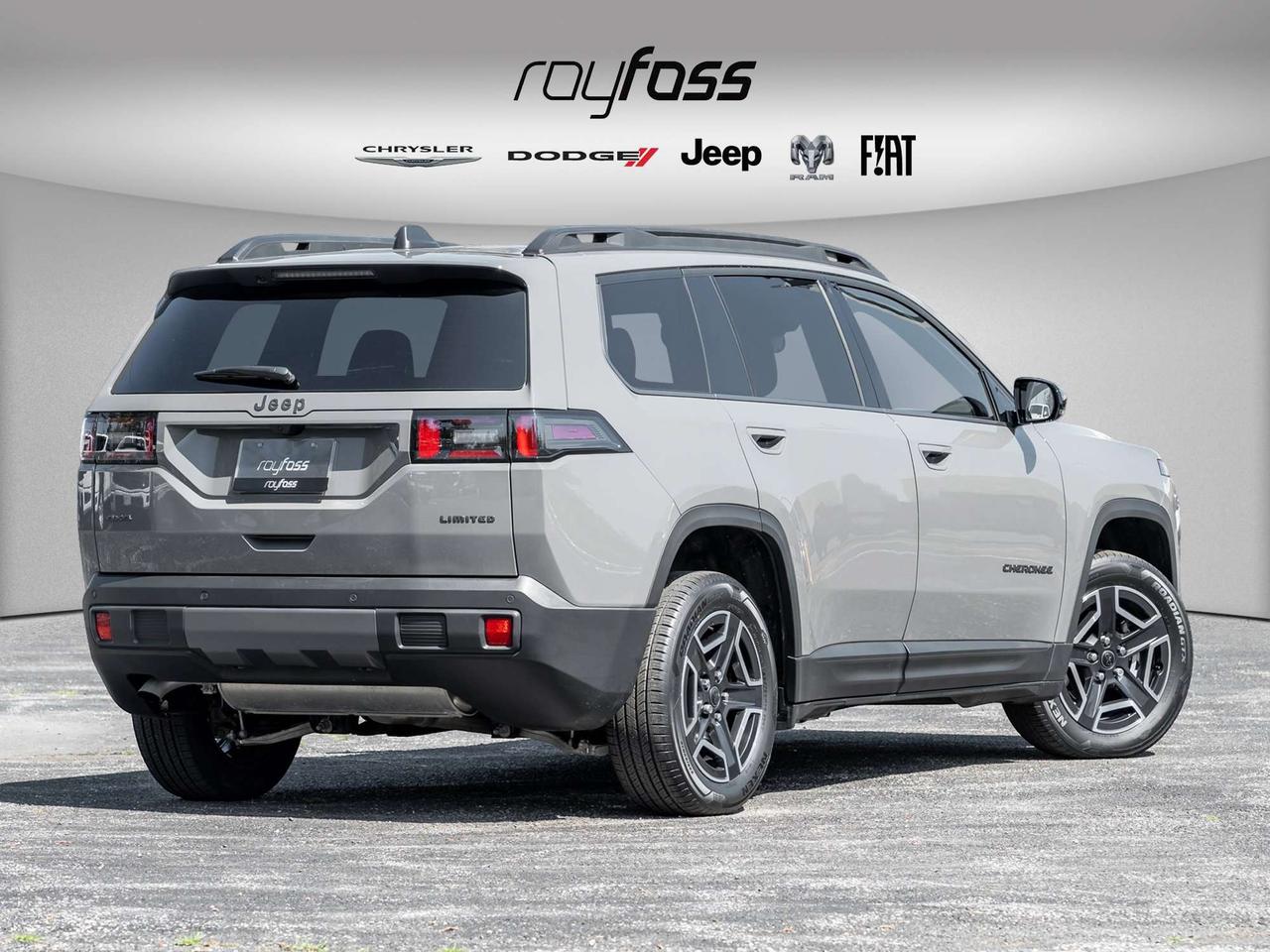 2026 Jeep Cherokee Limited   Clean Carfax   Demo   Adaptive Cruise Photo4
