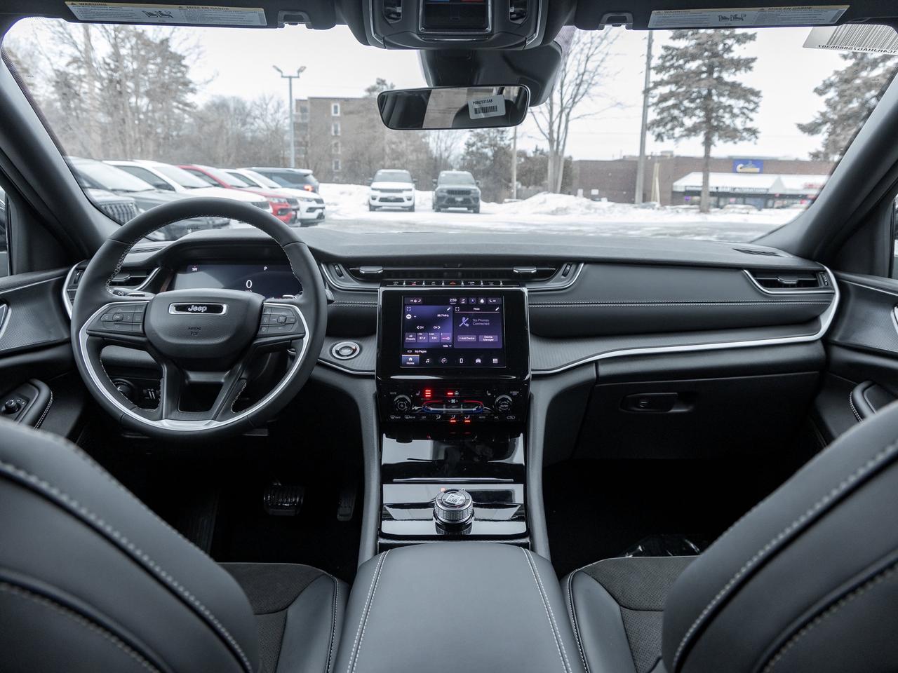 2025 Jeep Grand Cherokee  Photo