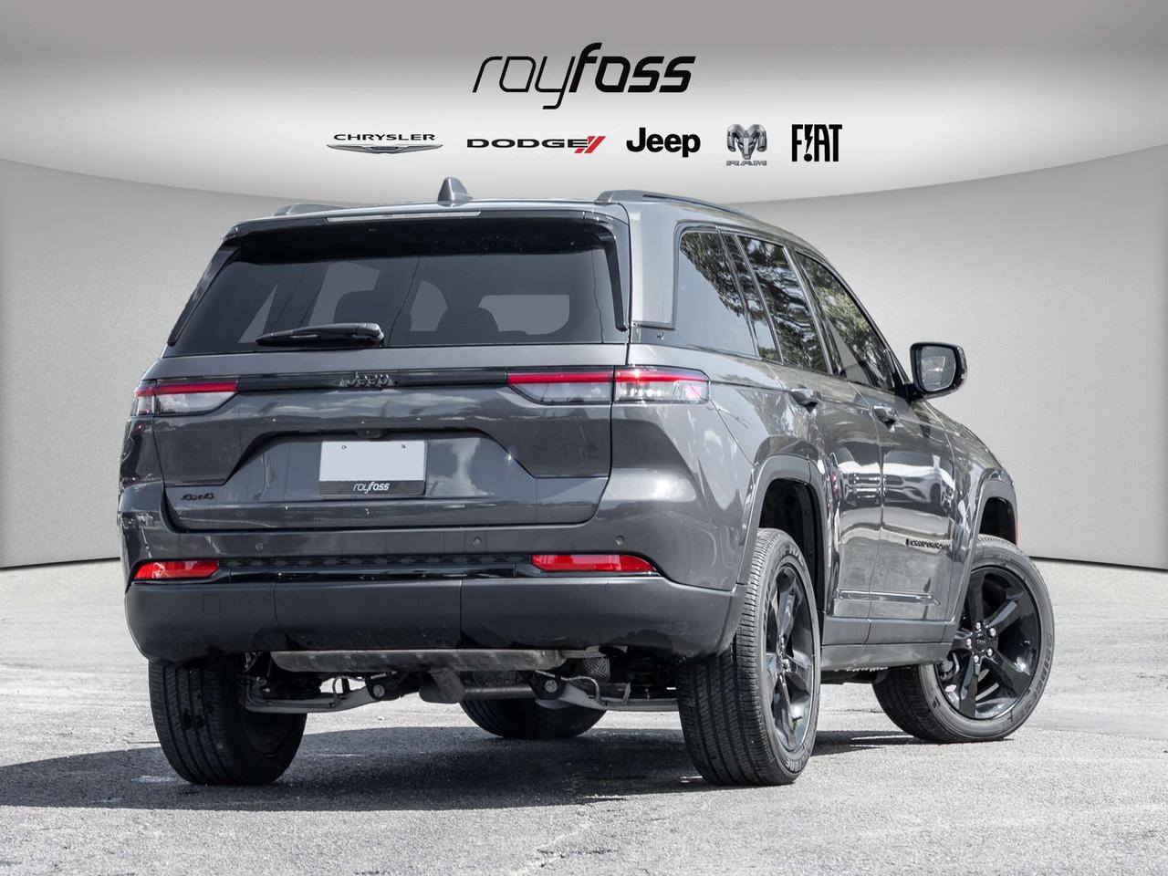 2025 Jeep Grand Cherokee Altitude   Demo   Clean Carfax   20" Gloss Photo