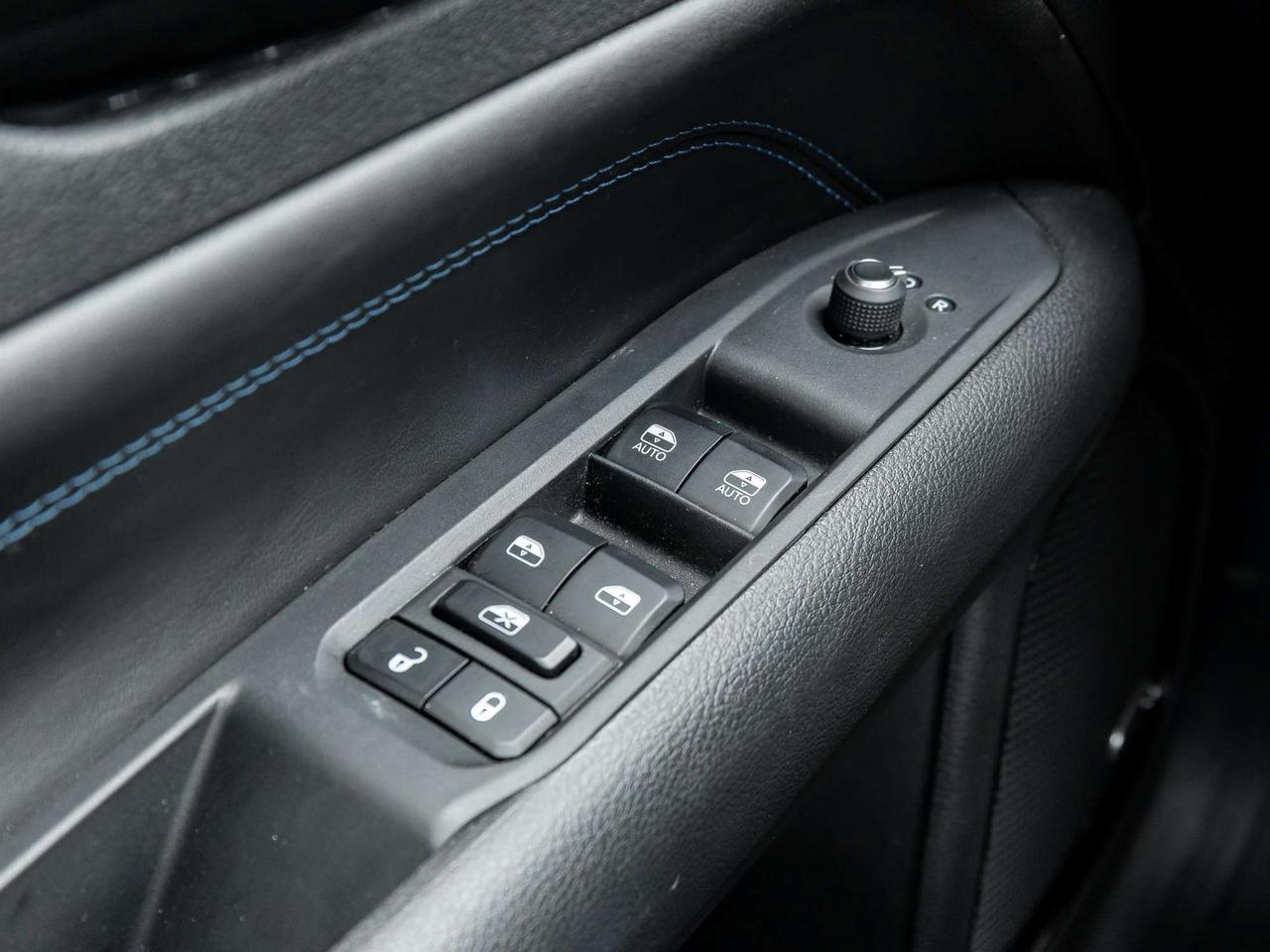 2026 Jeep Compass North   Demo   Clean Carfax   Pano Roof Photo
