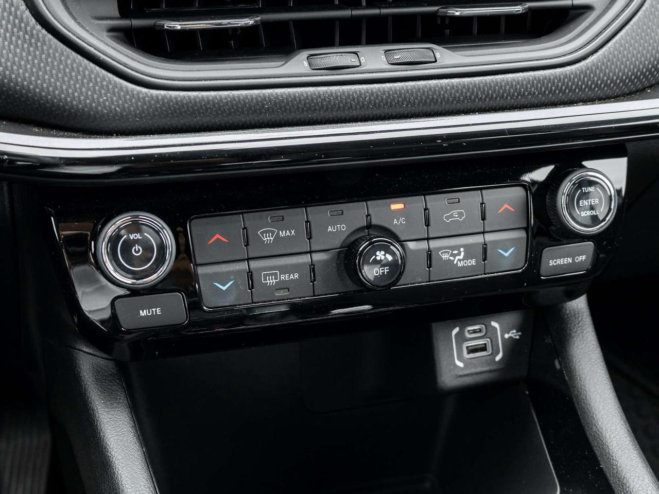 2026 Jeep Compass North   Demo   Clean Carfax   Pano Roof Photo