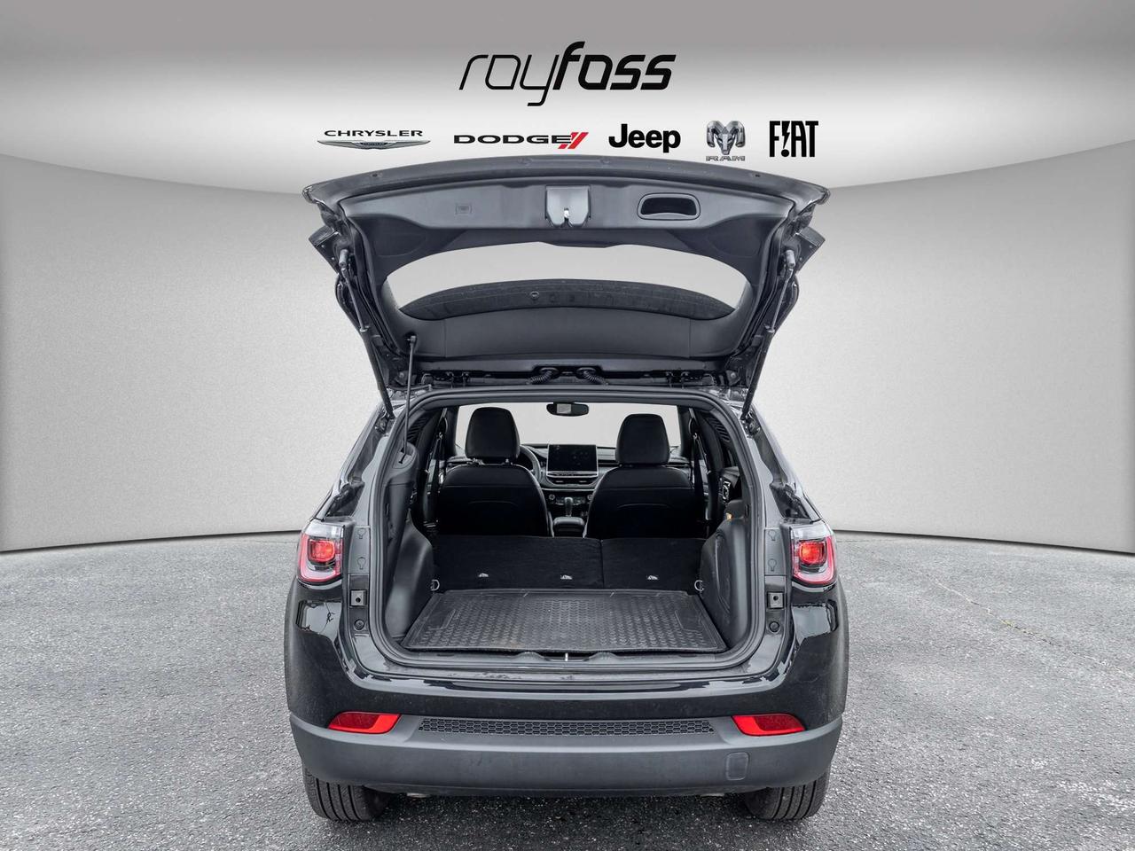 2026 Jeep Compass North   Demo   Clean Carfax   Pano Roof Photo