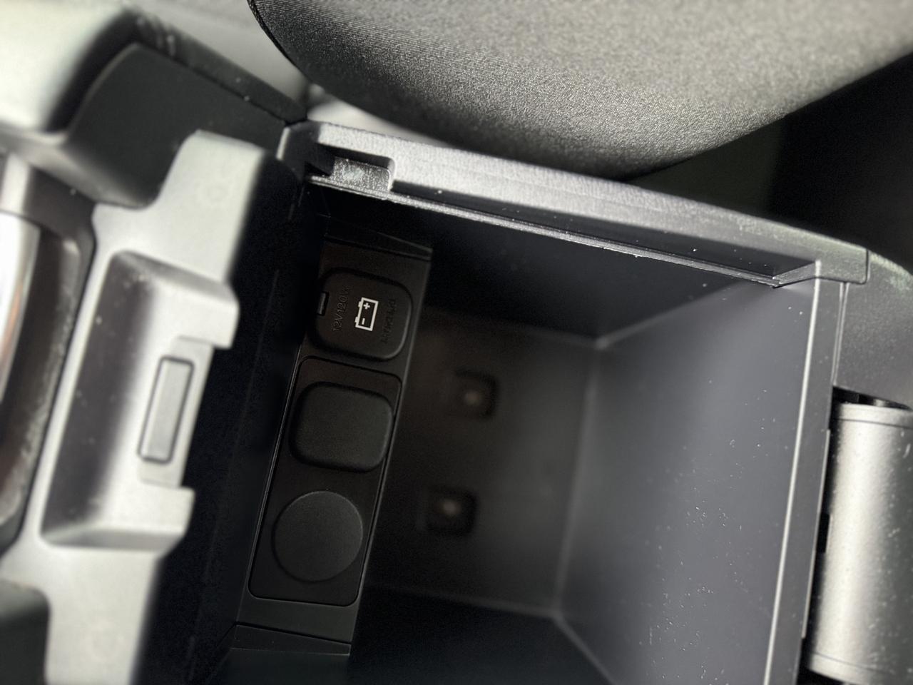 2018 Mazda MAZDA3 6 Speed Manual   Black ON BLACK Photo