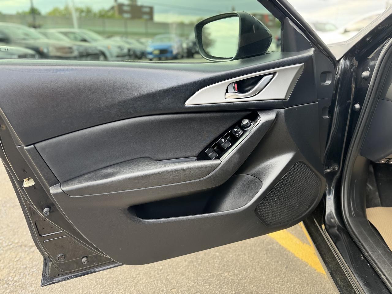 2018 Mazda MAZDA3 6 Speed Manual   Black ON BLACK Photo