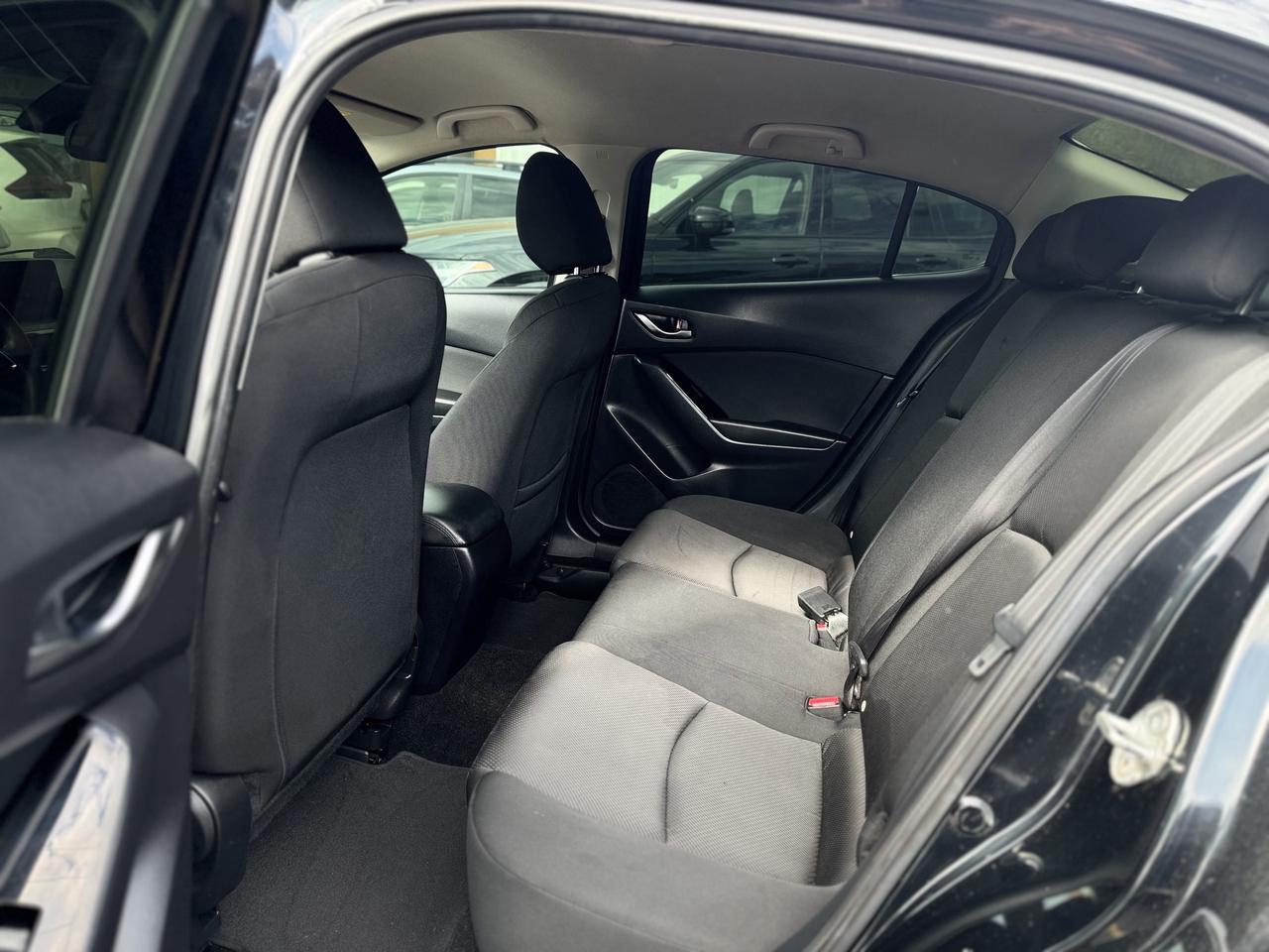 2018 Mazda MAZDA3 6 Speed Manual   Black ON BLACK Photo