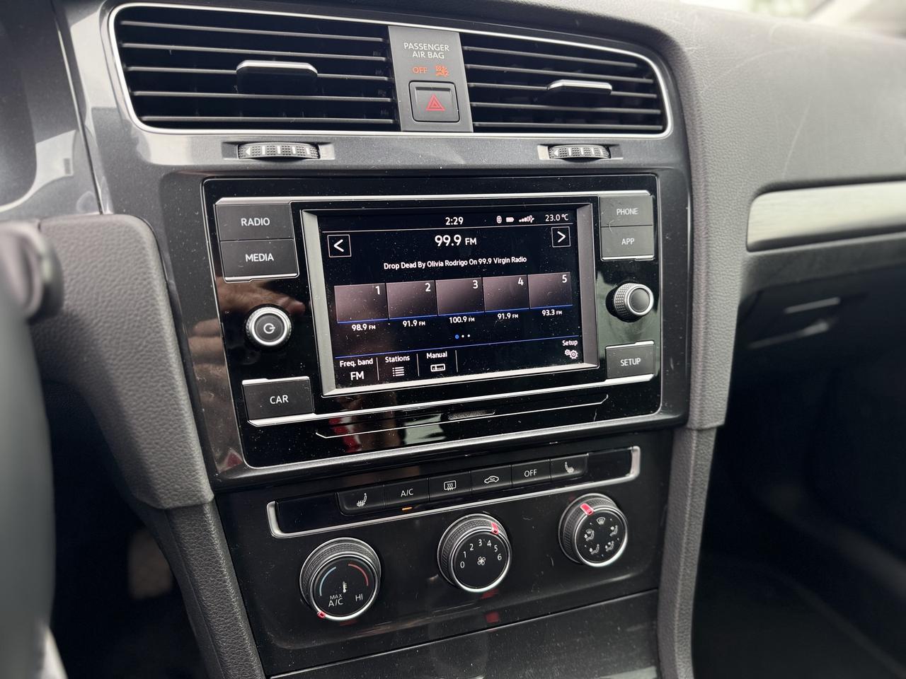 2019 Volkswagen Golf SportWagen Comfortline Manual 4MOTION Photo