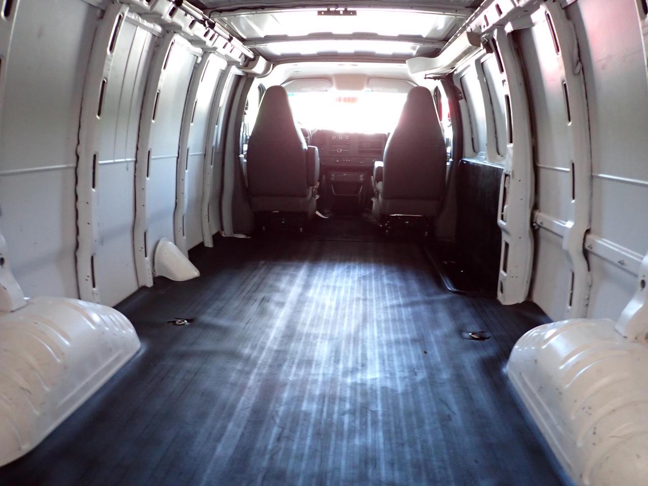 2024 GMC Savana Cargo Van G2500 EXTENDED CARGO LEATHER Photo3